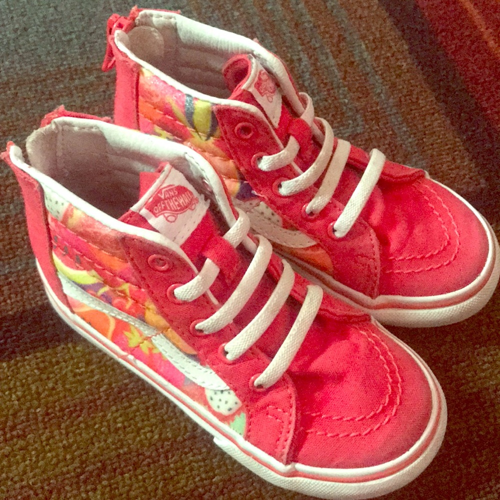 Toddler 8.5 girls vans barely worn. Good condition